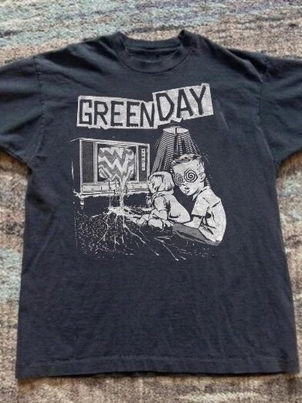 Gildan Black Green Day Graphic Tee